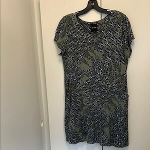 Nic + Zoe Women’s Petite Olive Green & Navy Blue Short Sleeve Dress w Pockets